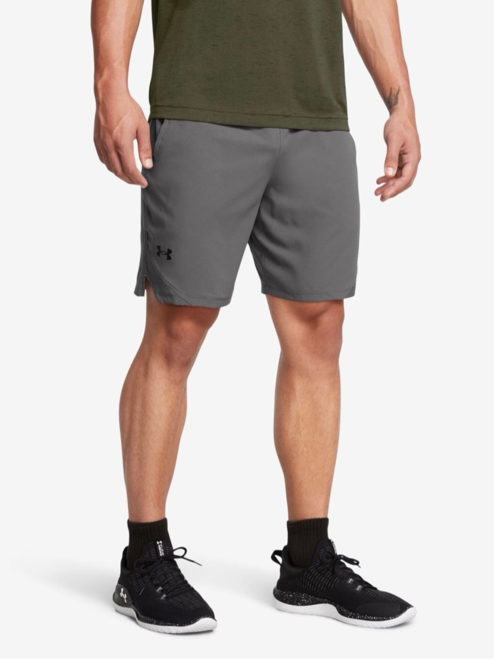 UA MEN'S VANISH WOVEN 6" SHORTS Castlerock/Black